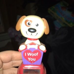 A dog thing when it catches the light it moves